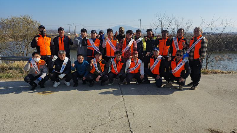 하점면_의용소방대,_삼거천_일원_환경정비_나서