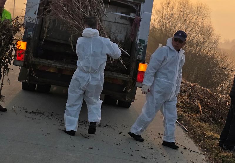 선원면_이장단,_해빙기_맞이_해양환경_정화_활동_실시