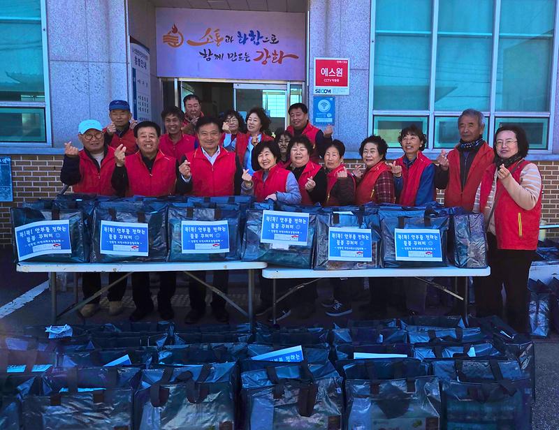 선원면_지역사회보장협의체,_취약계층을_위한_돌봄_꾸러미_전달