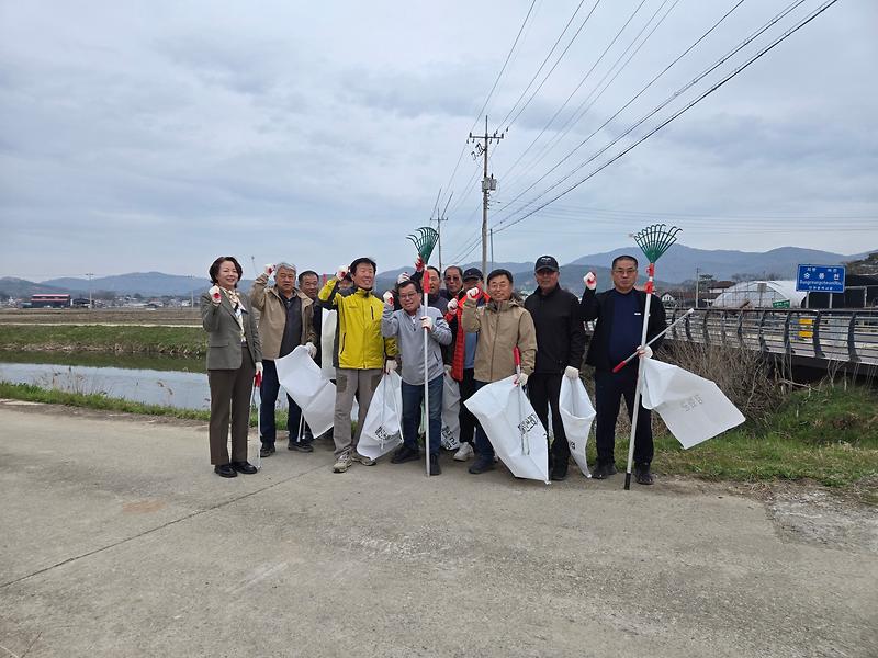 송해면_이장들이_나섰다!…깨끗해진_숭릉천