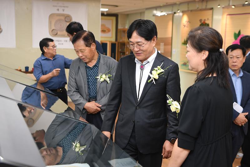 왕골 한 올에 담긴 강화의 전통… 왕골공예품 전시회 개막식 성료 사진