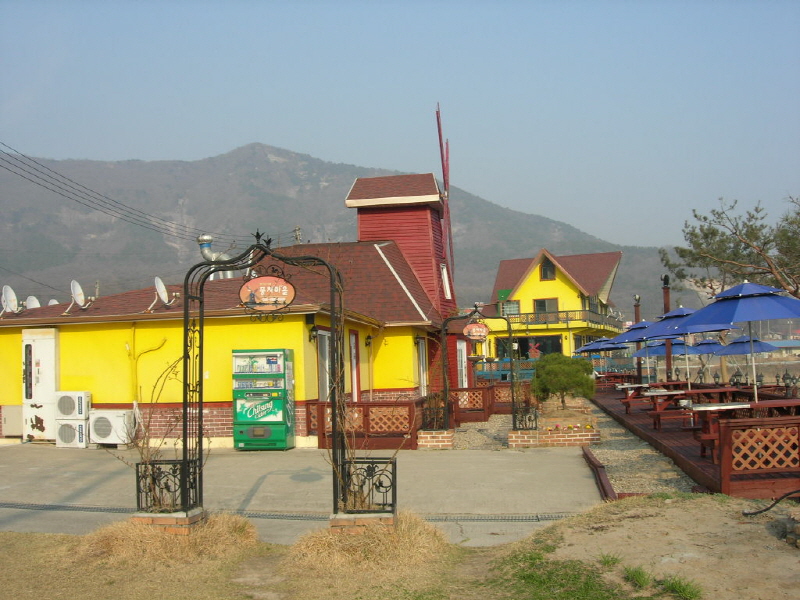 풍차 마을 사진