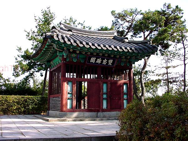 쌍충비각 사진2