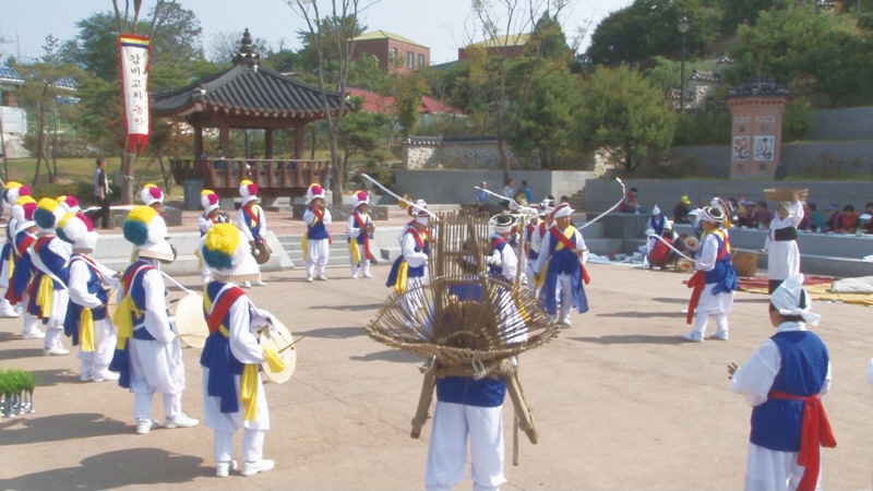 갑비고차 농악 사진2