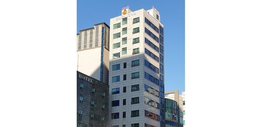 장학관 전경 사진